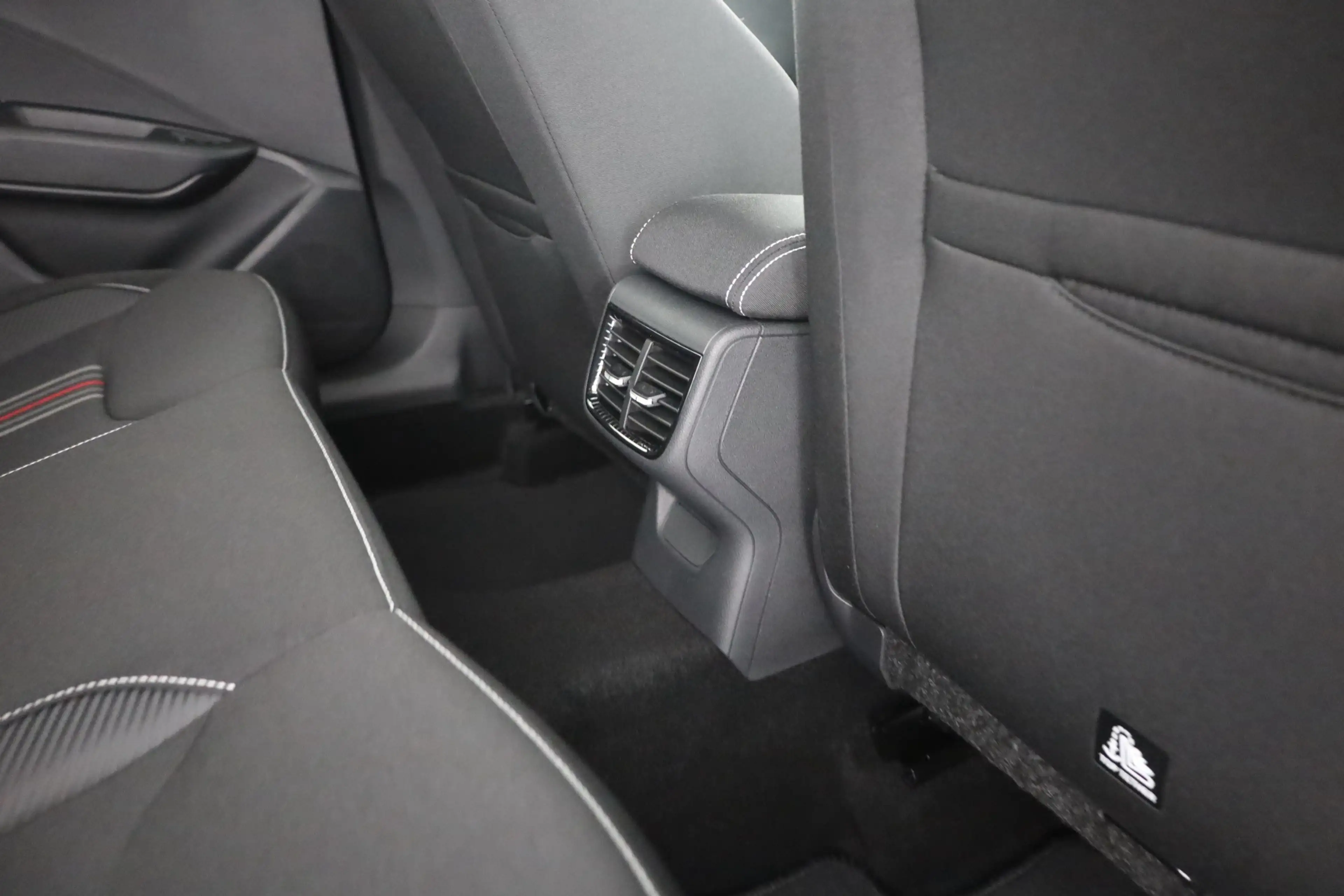 Skoda Fabia Monte Carlo 1.0 TSI DSG LED ACC Kamera — photo 28
