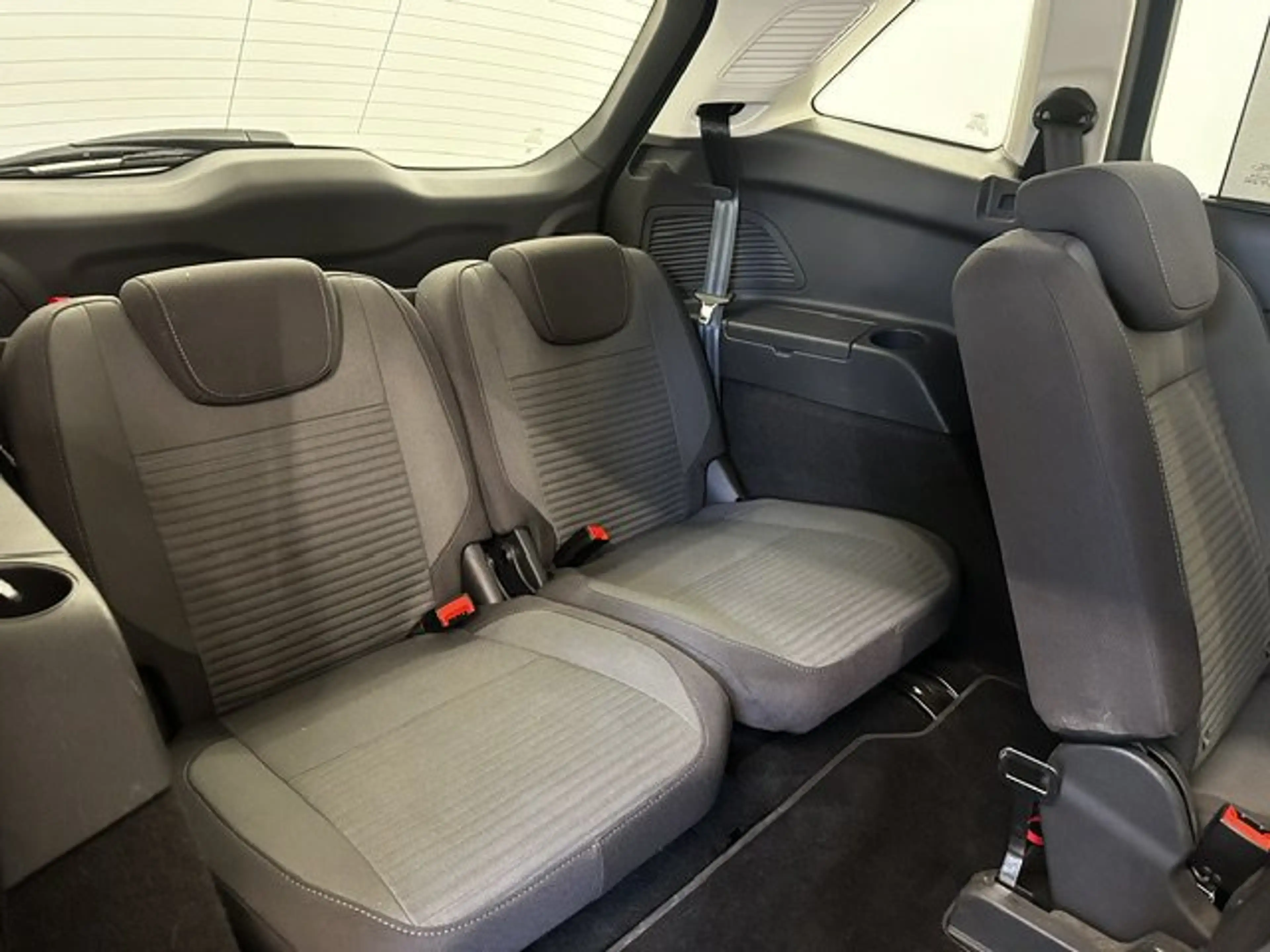 Ford Grand C-Max TITANIUM 1.5I 150PK BENZINE 7 ZITPLAATSEN — photo 8