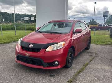 S **ONE OWNER** | **LOW KM** | **SUNROOF**