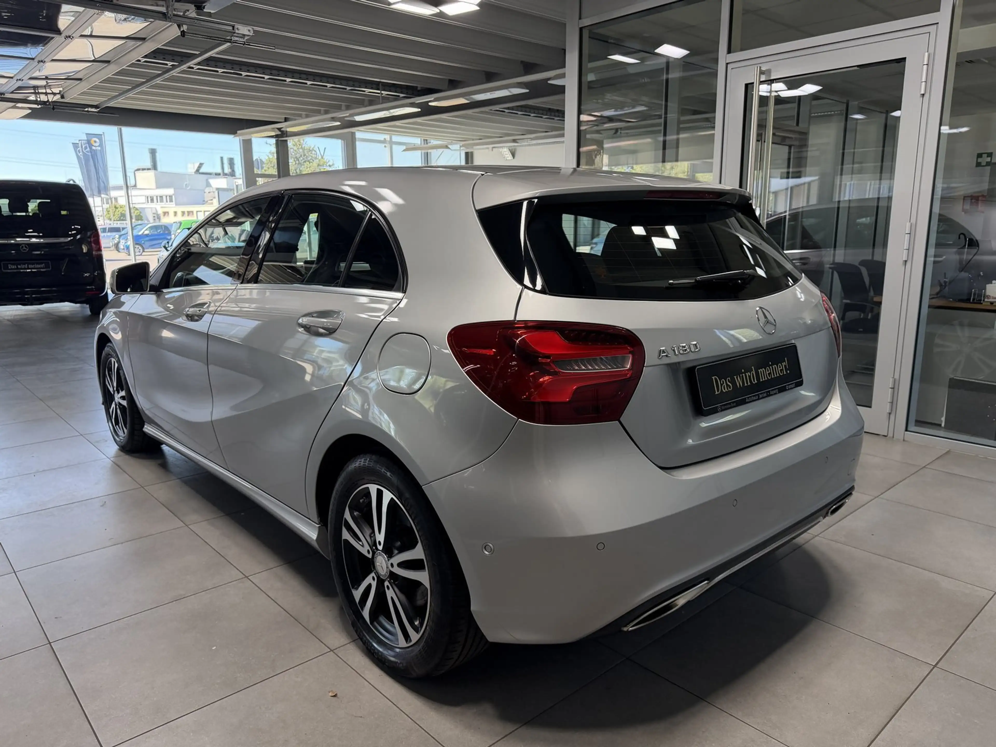 Mercedes-Benz A 180 Urban LED NAVI PDC SHZ+TEMPOMAT+AUDIO20CD+ — photo 3