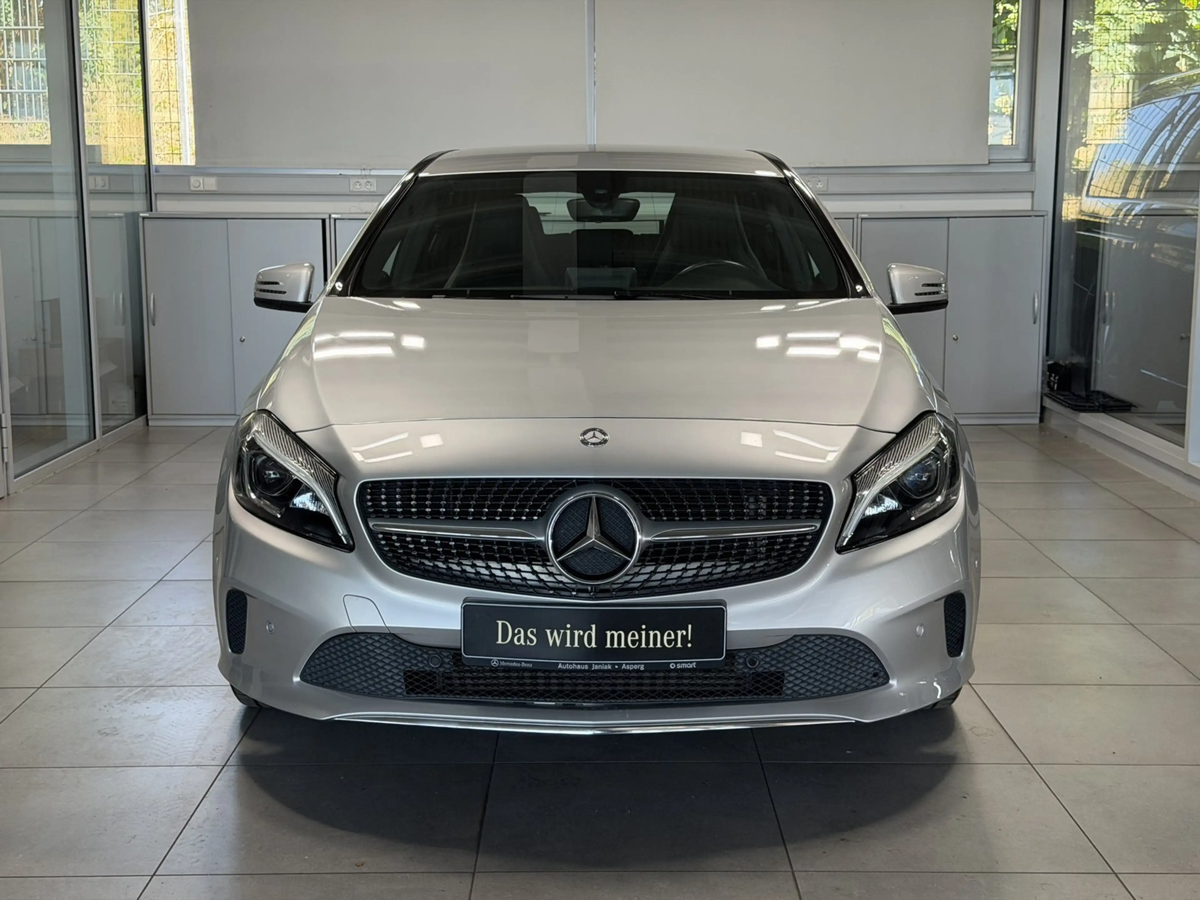 Mercedes-Benz A 180 Urban LED NAVI PDC SHZ+TEMPOMAT+AUDIO20CD+ — photo 6