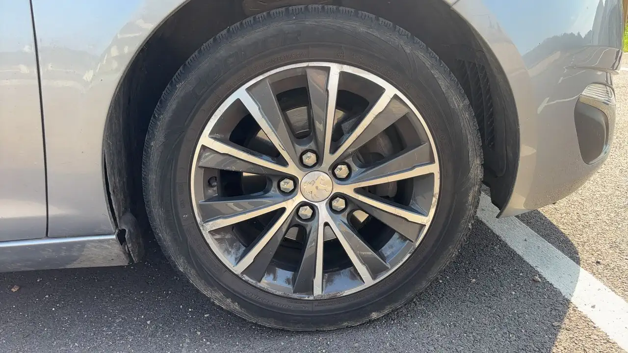 Peugeot 308 308 — photo 17