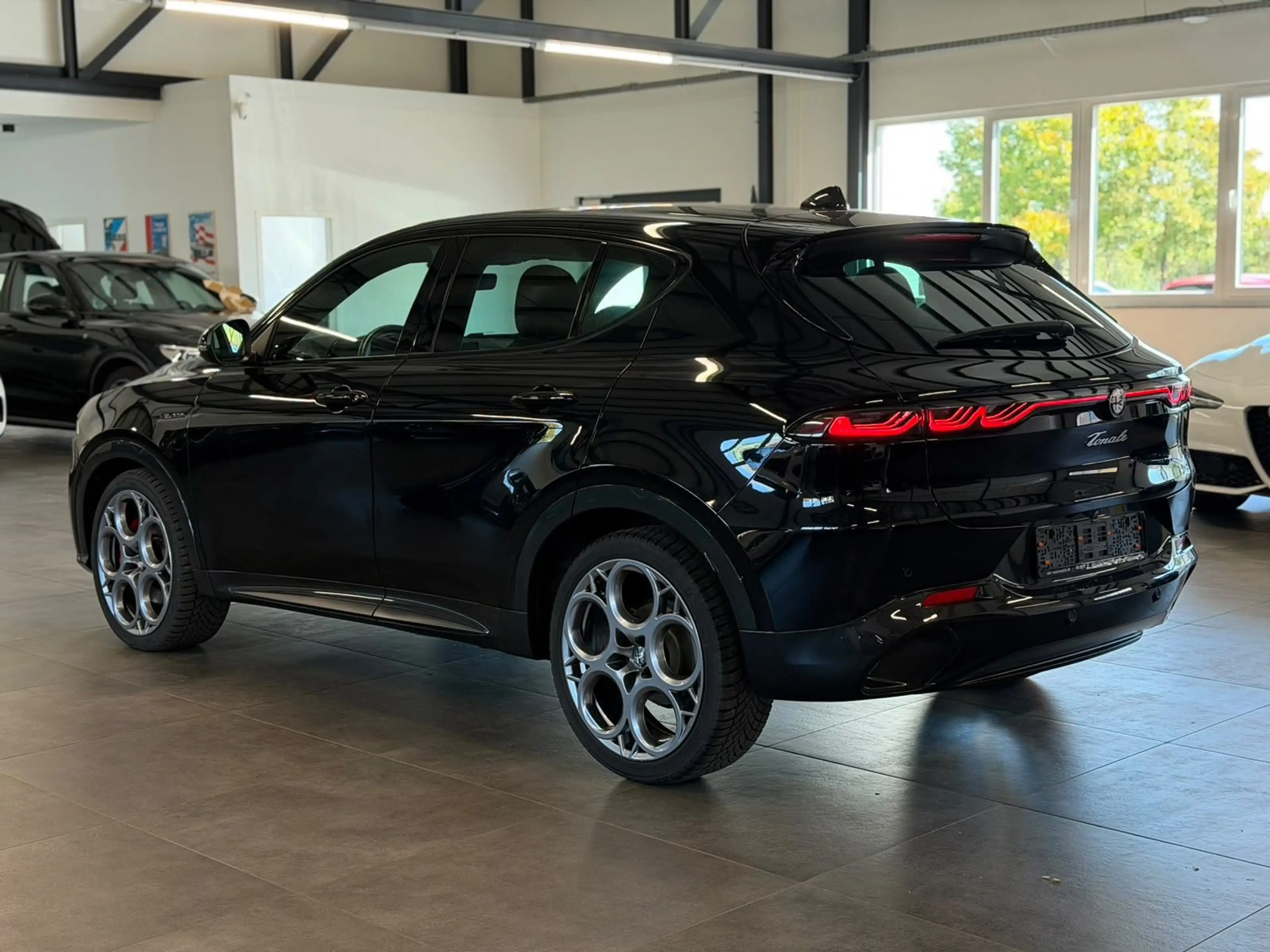Alfa Romeo Tonale Veloce MATRIX+ALCANT.+PANO+TEMP+KAM+ACC+ — photo 4
