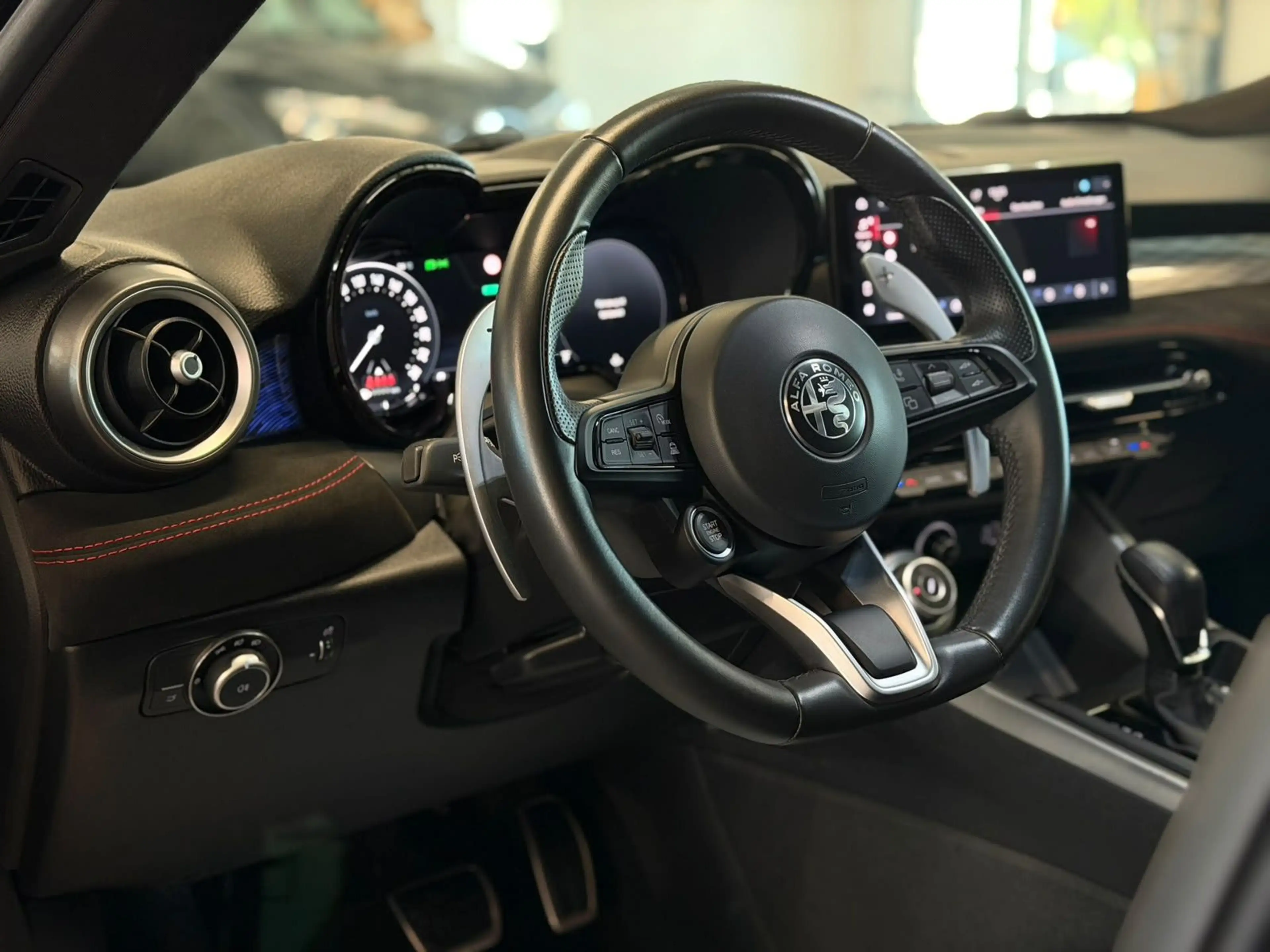 Alfa Romeo Tonale Veloce MATRIX+ALCANT.+PANO+TEMP+KAM+ACC+ — photo 11