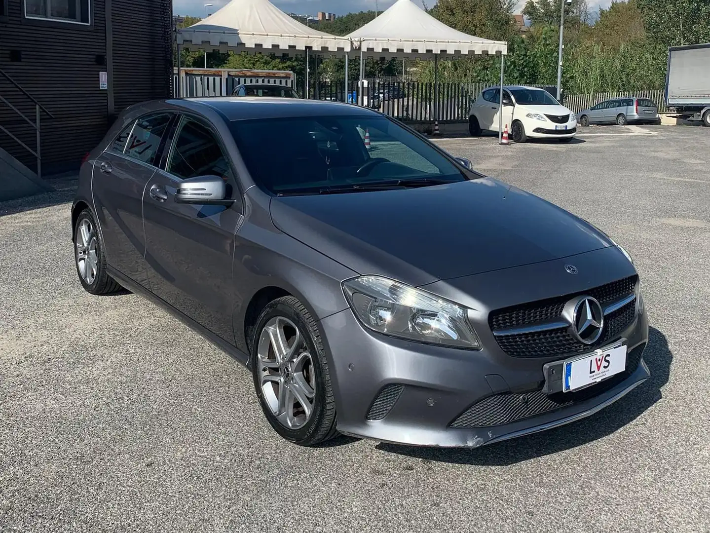 Mercedes-Benz A 180 A 180 d Sport Activity edition auto Gris - 2