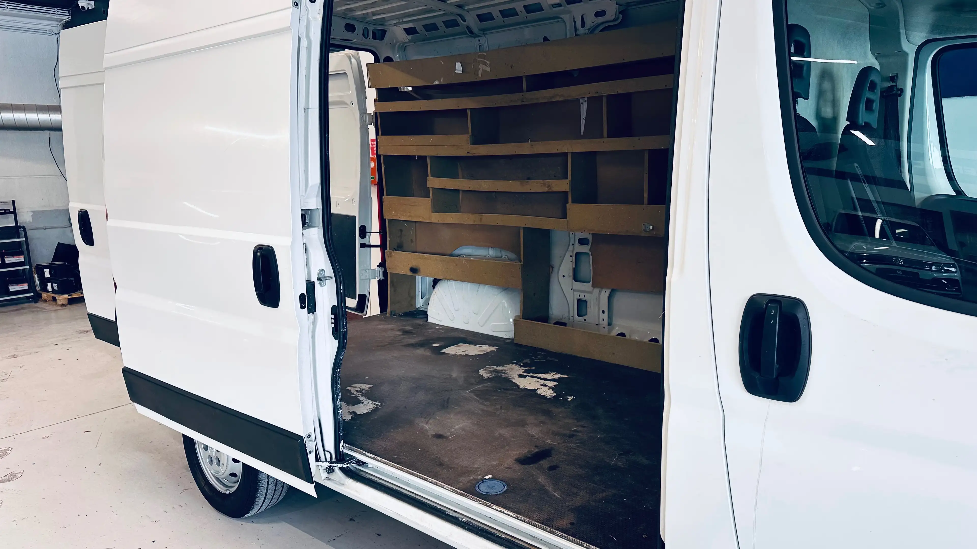 Peugeot Boxer 2.0 BlueHDi L2H2 3 PLACES PDC NAVI CLIM BLUETOOTH GALERIE TOIT — photo 5