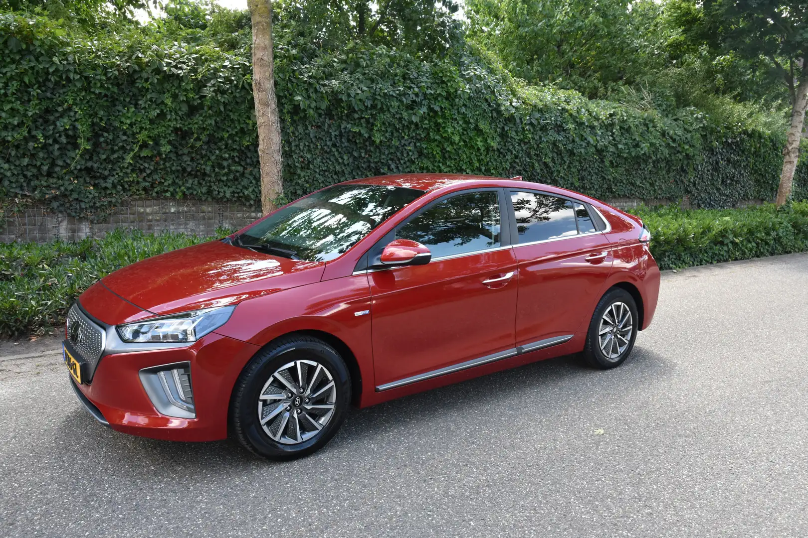 Hyundai IONIQ Comfort EV 38 kWh | STOELVERW | CARPLAY Rood - 2