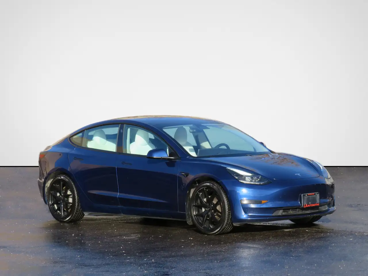 Tesla Model 3 fotografie Tesla Model 3
