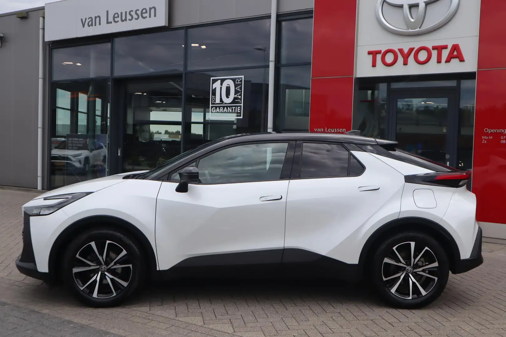 Toyota C-HR 2.0 HYBRID 200 DYNAMIC APPLE/ANDROID STUUR/STOELVE Blanc - 2