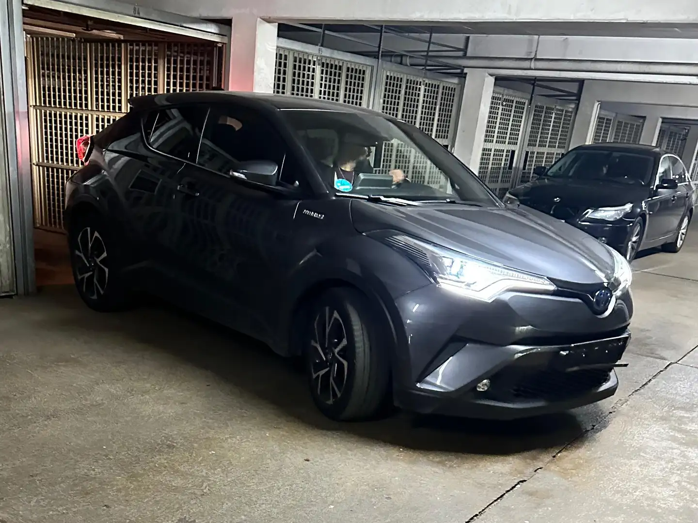 Toyota C-HR C-HR Hybrid Club Grau - 1
