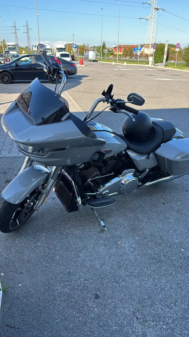 Harley-Davidson Road Glide - 1