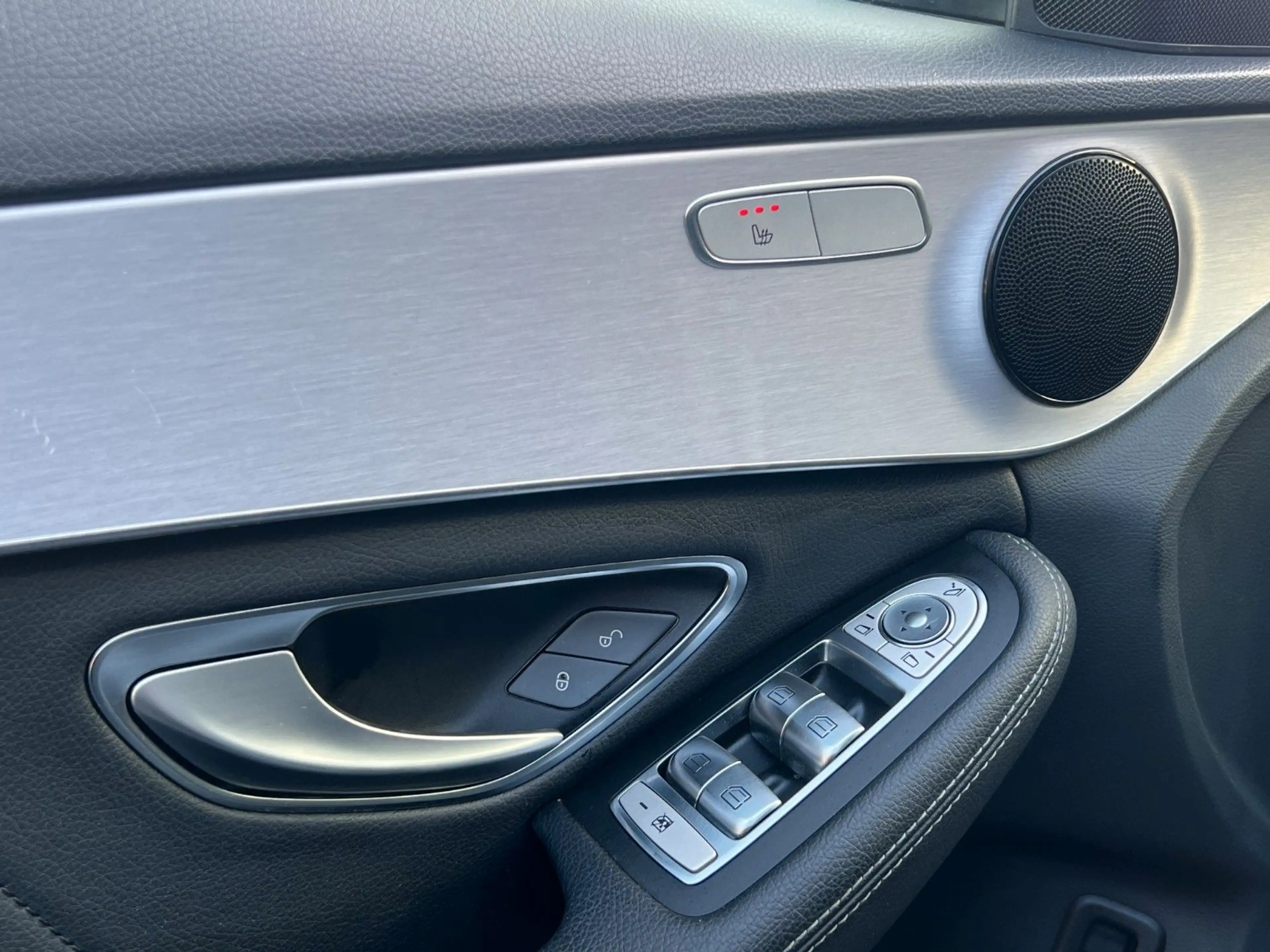 Mercedes-Benz C 220 C220d AMG Line*Kamera*Carplay — photo 12