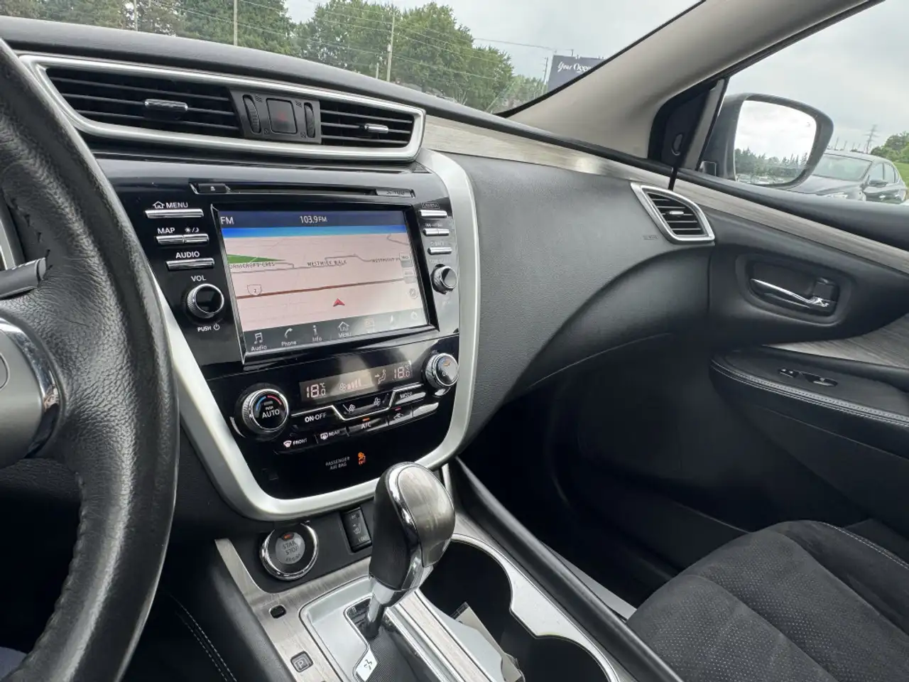 Nissan Murano снимка Nissan Murano
