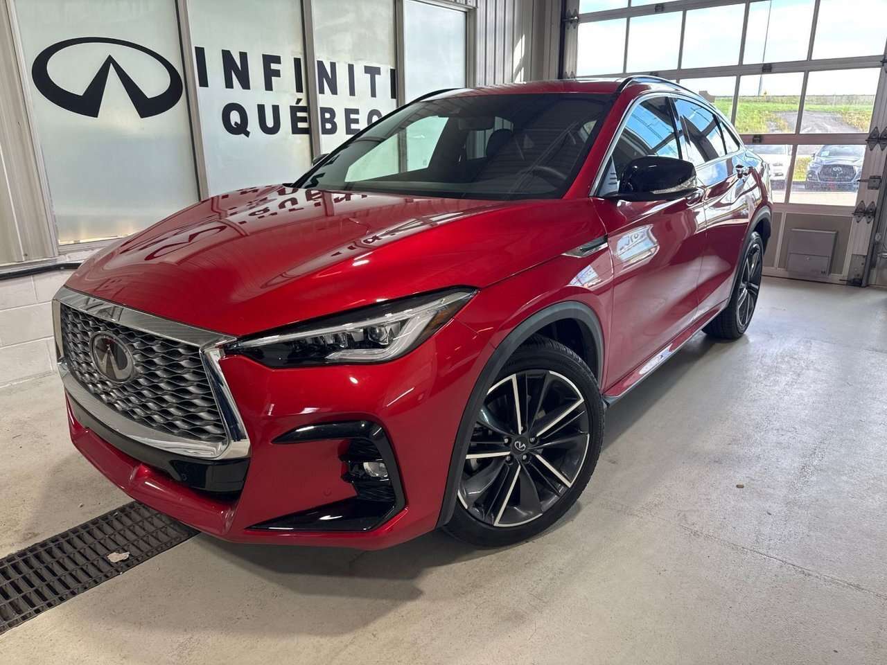 2025 Infiniti QX50 Essential
