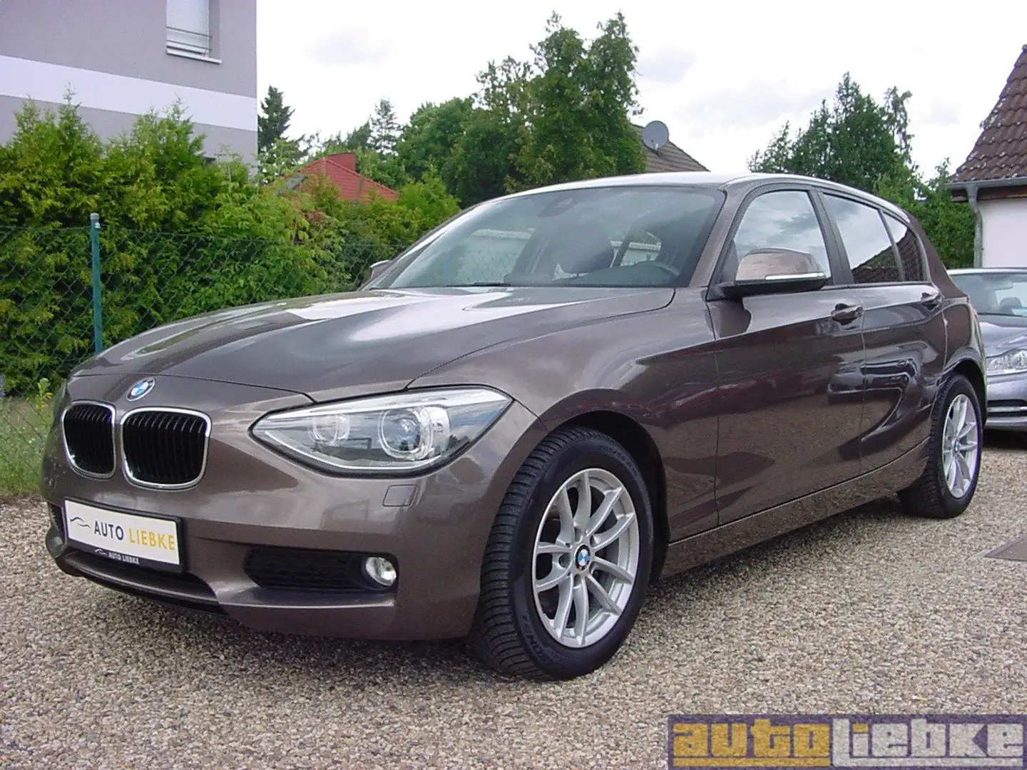 BMW 118 d xDrive NAVI,XEN,KLIMAAUT,SHZ,PDC,BT,GRA,SICHT-P Bronze - 1