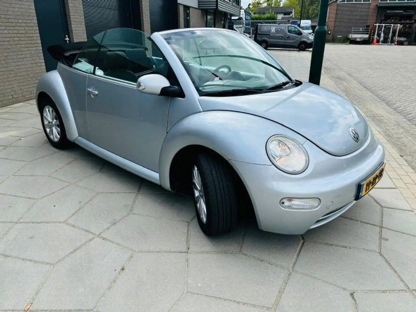 Volkswagen New Beetle Cabriolet 1.6 Turijn Comfort | Airco |een hele moo Grau - 2