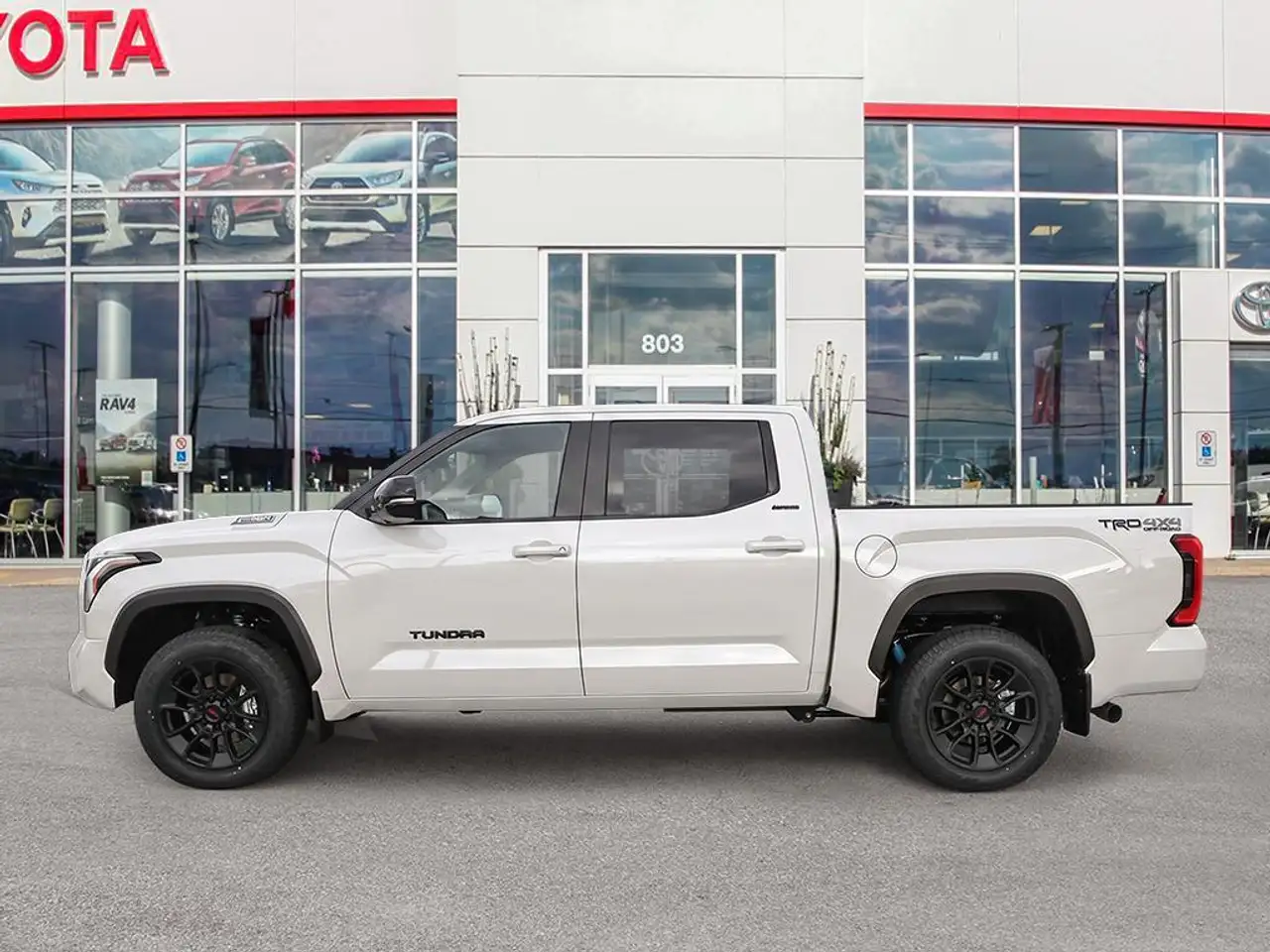 Toyota Tundra photo Toyota Tundra