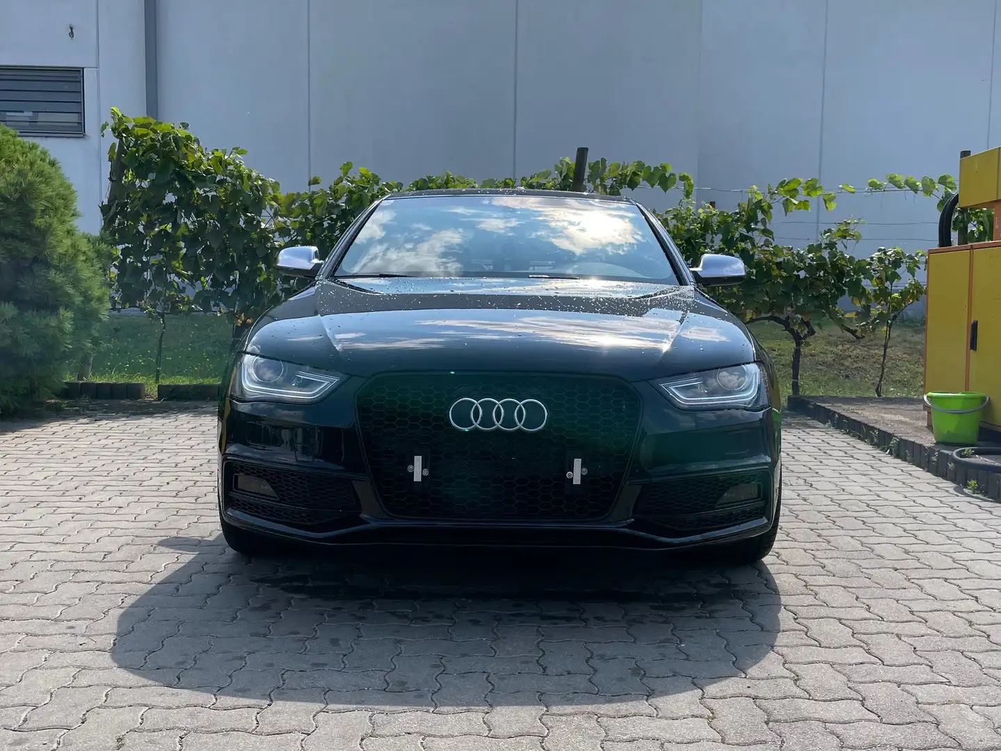 Audi S4 3,0 TFSI quattro S-tronic Schwarz - 1