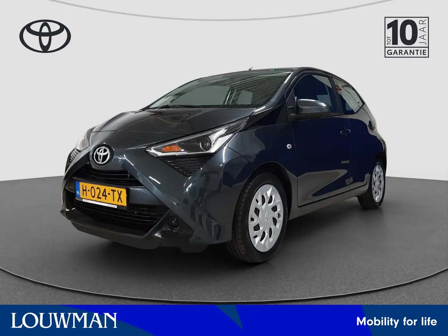 Toyota Aygo 1.0 VVT-i x-play | Navigatie | Airco | Camera | Gris - 1