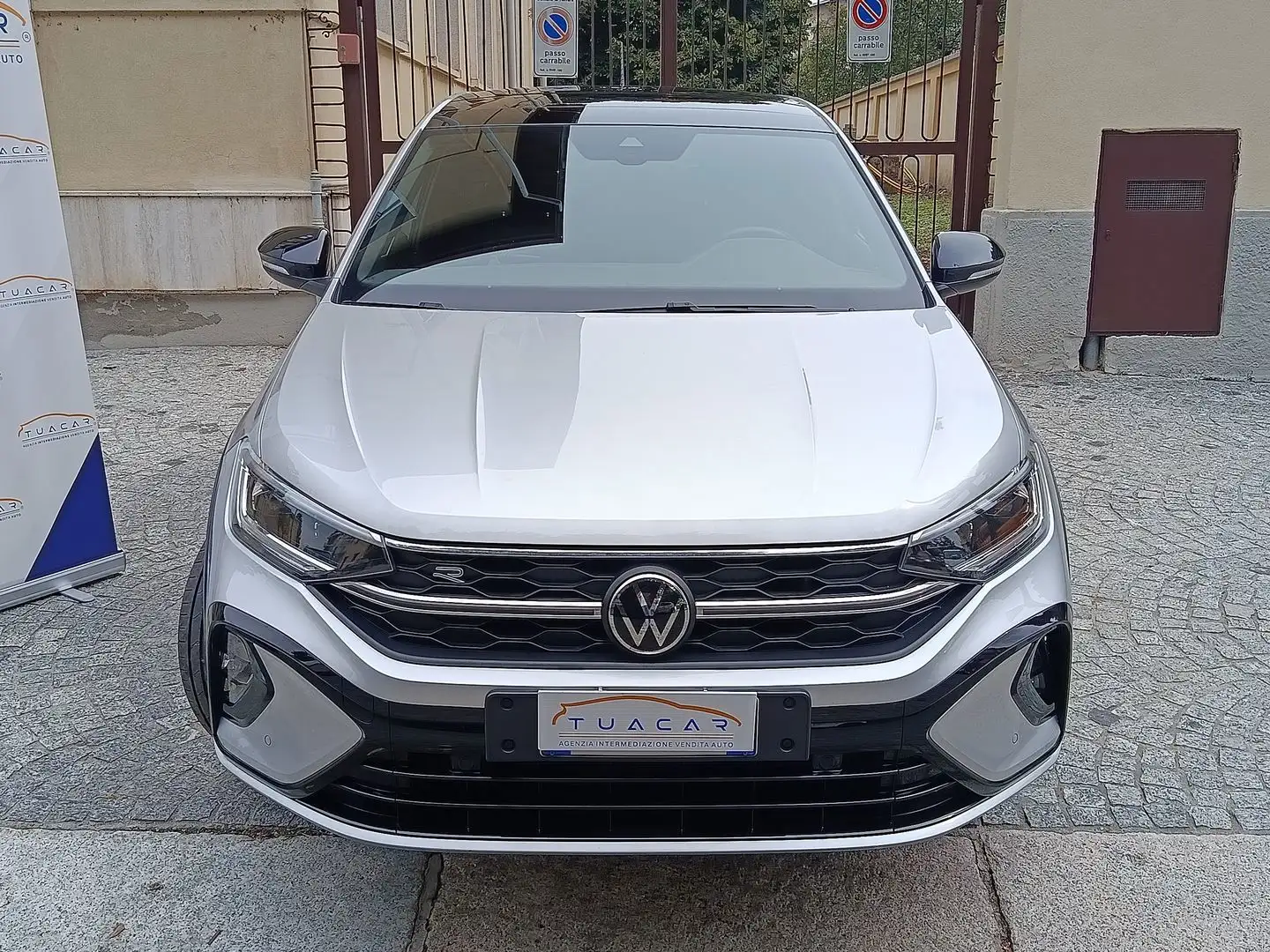 Volkswagen Taigo 1.0 EcoBoost ST Line Grigio - 2