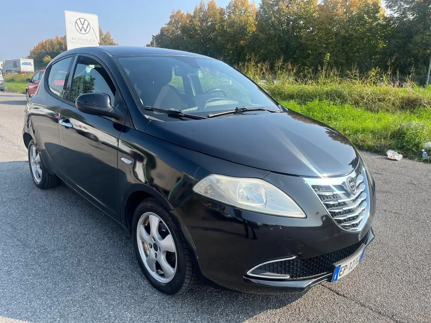 Lancia Ypsilon Ypsilon 1.3 MJT 16V 95 CV 5 porte S&S Nero - 2