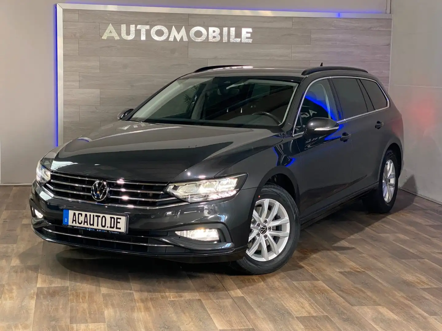 Volkswagen Passat Variant Business 2,0TDI *LED*NAVI *ASSIST Grigio - 1