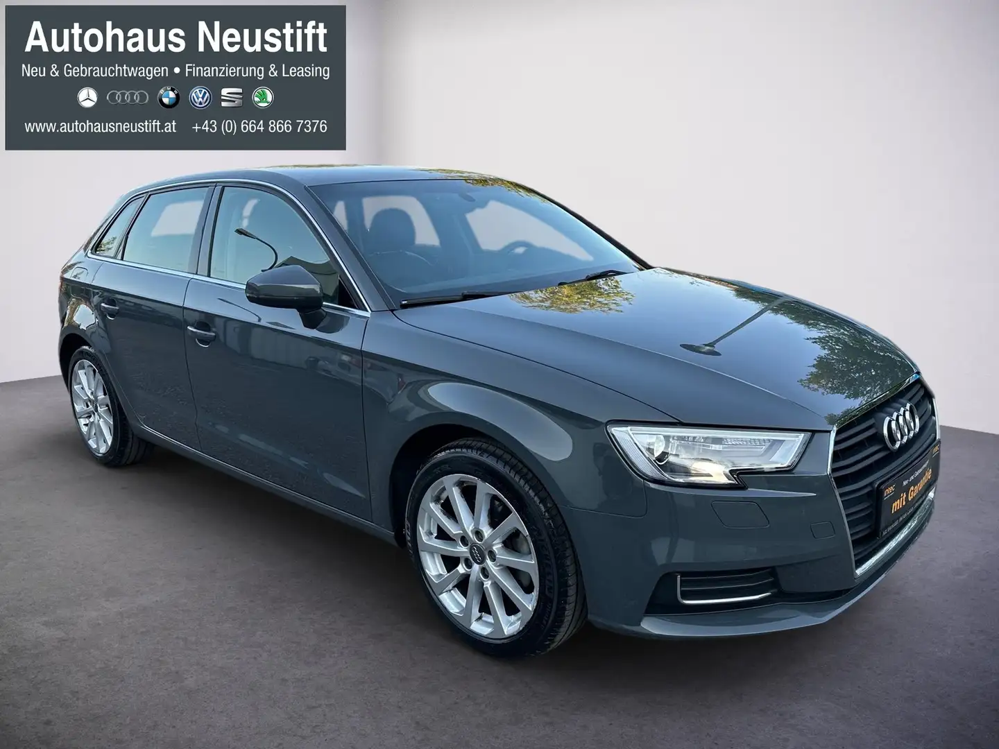 Audi A3 TFSI ACT Design Gris - 2