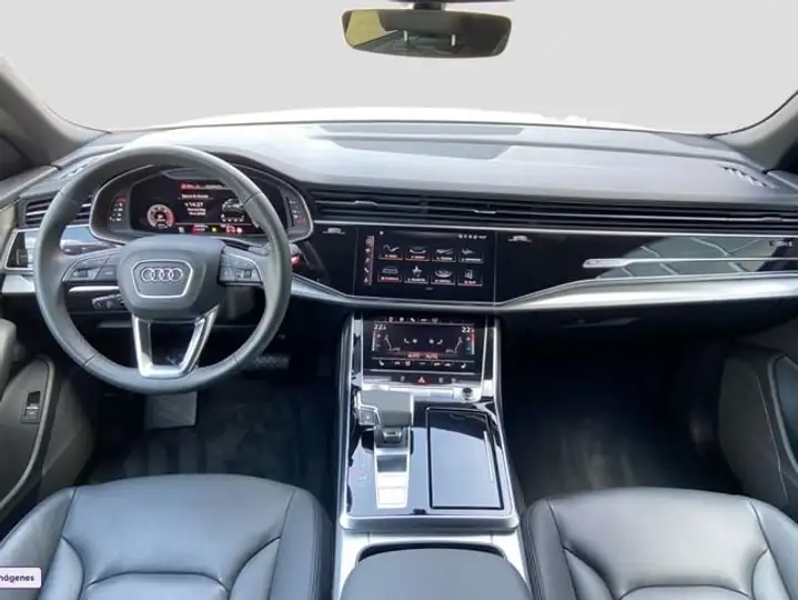 Audi Q8 2023, foto 4