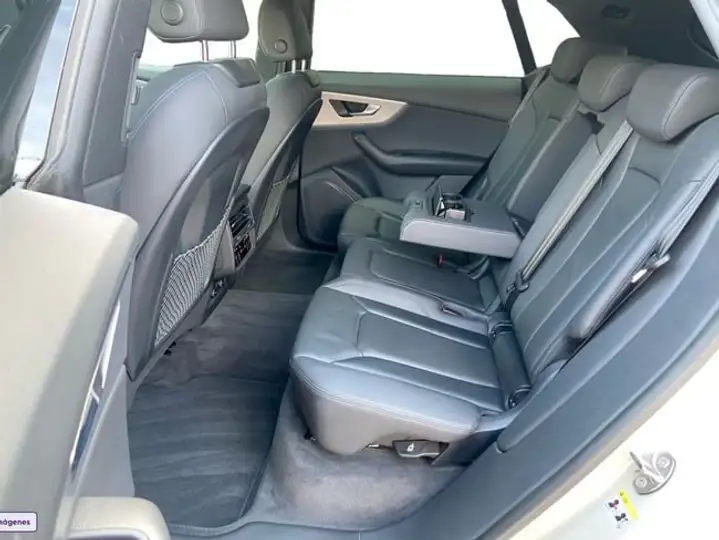 Audi Q8 2023, foto 9