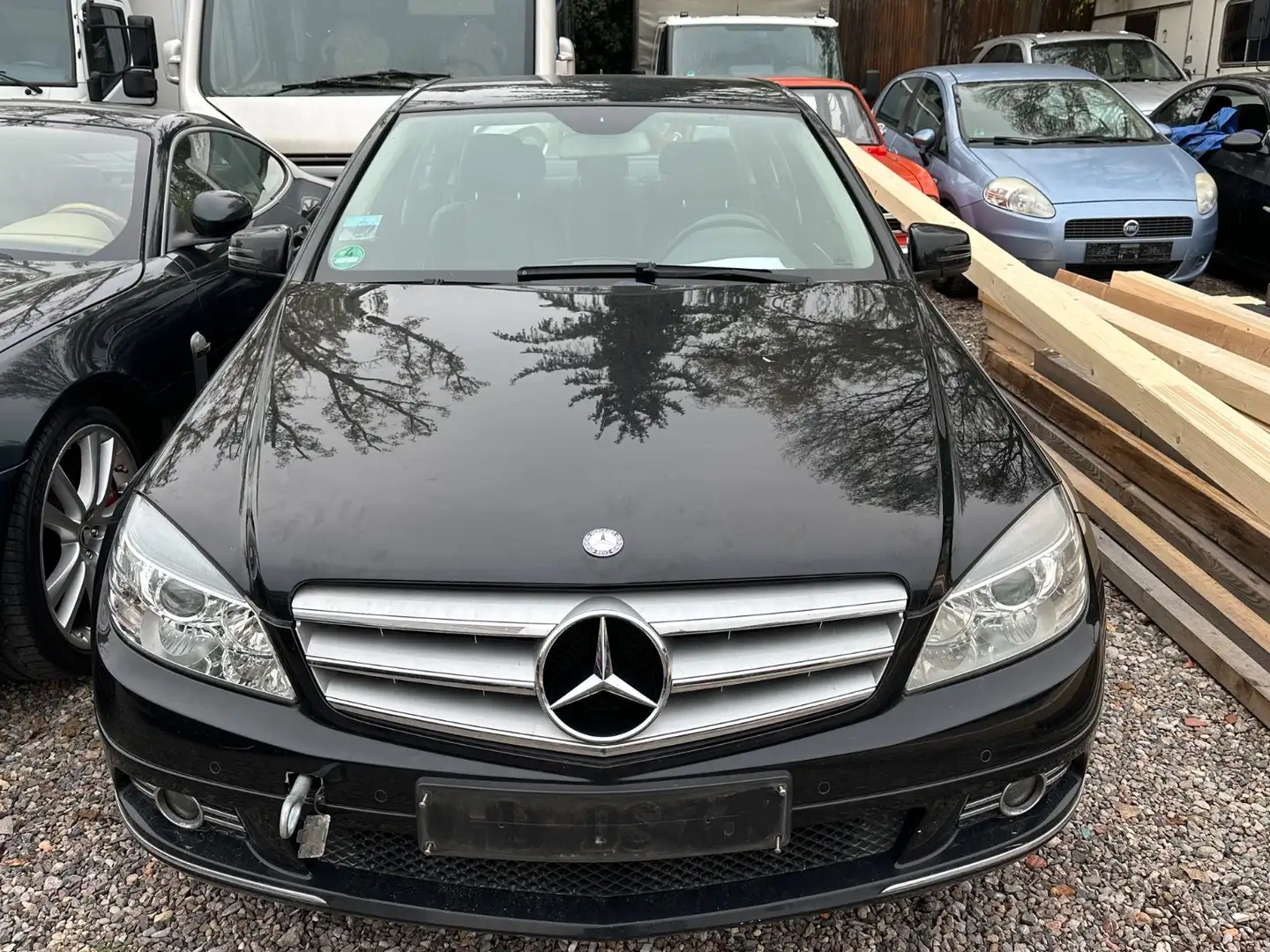 Mercedes-Benz C 200 CGI BlueEfficiency Schwarz - 2