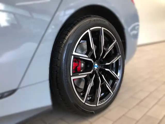 BMW 4 Series view 3