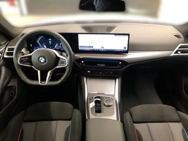 BMW 4 Series view 9