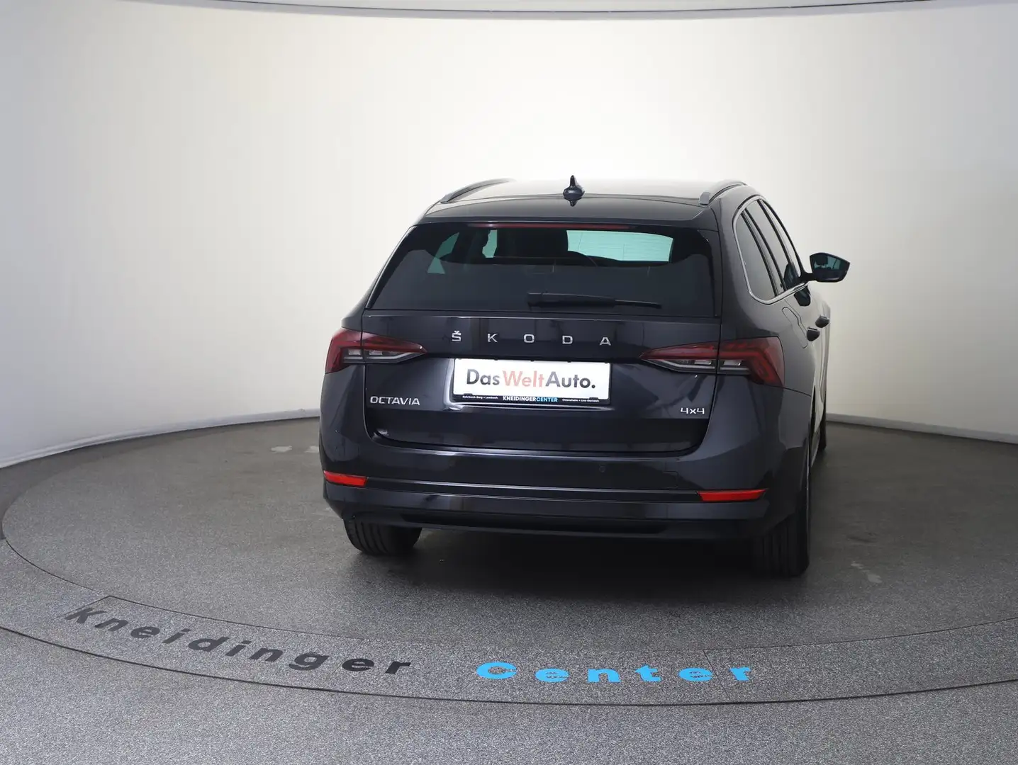Skoda Octavia Style TDI DSG Schwarz - 2
