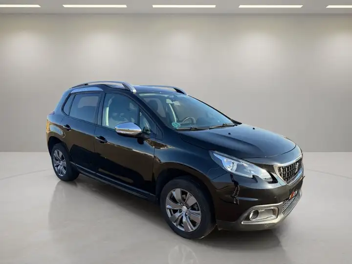 Peugeot 2008 1.2 Pure Tech Style (2017) 2018, foto 4