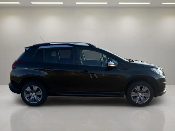 Peugeot 2008 1.2 Pure Tech Style (2017) 2018, foto 5