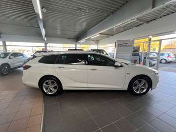 B Sports Tourer Business INNOVATION HuD