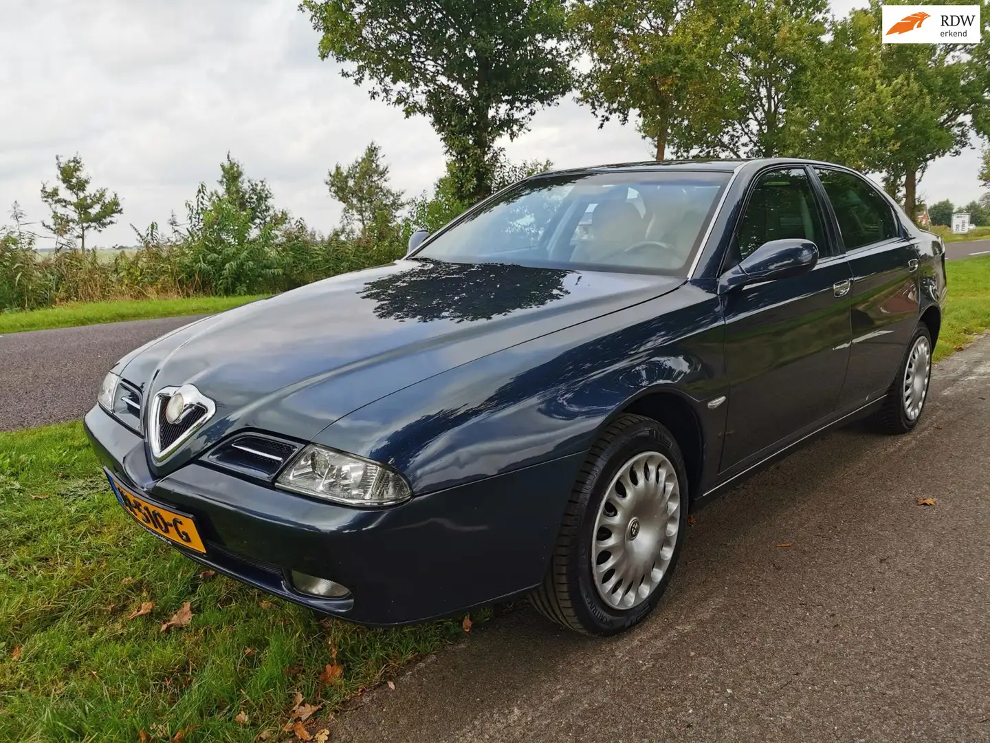 Alfa Romeo 166 2.0-16V T.Spark Gris - 1
