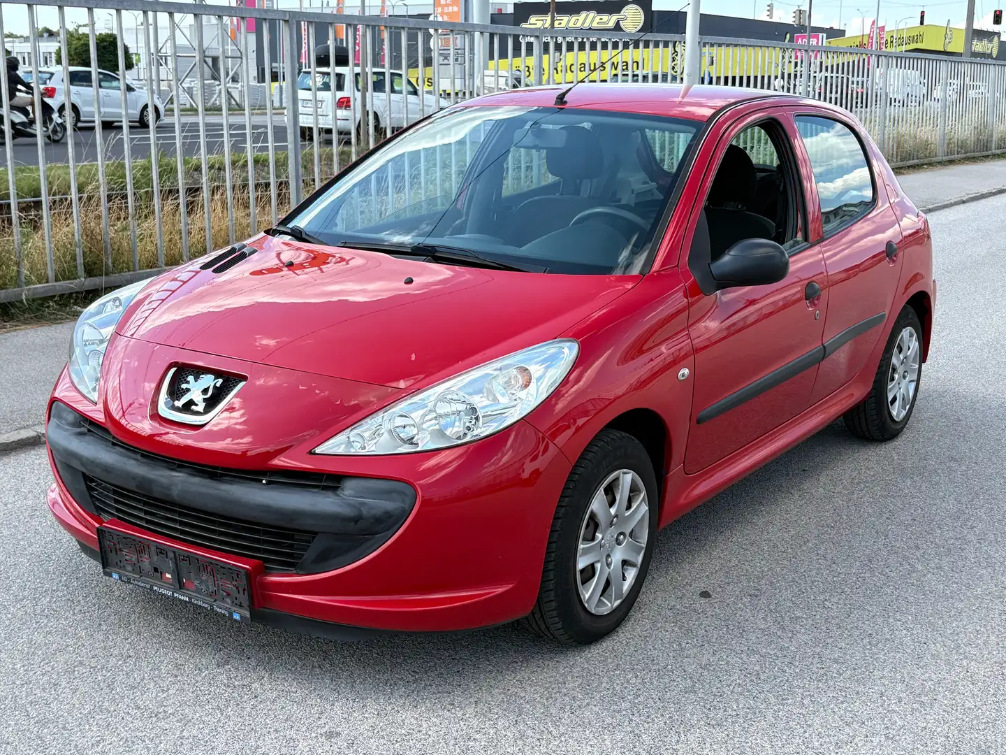 Peugeot 206 206+ Junior 1,1 Junior Rot - 1