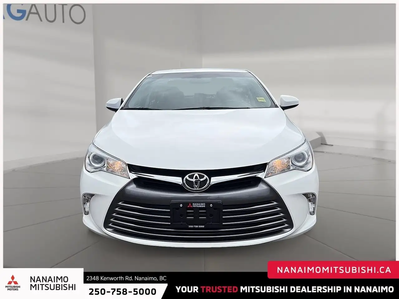 Toyota Camry снимка Toyota Camry