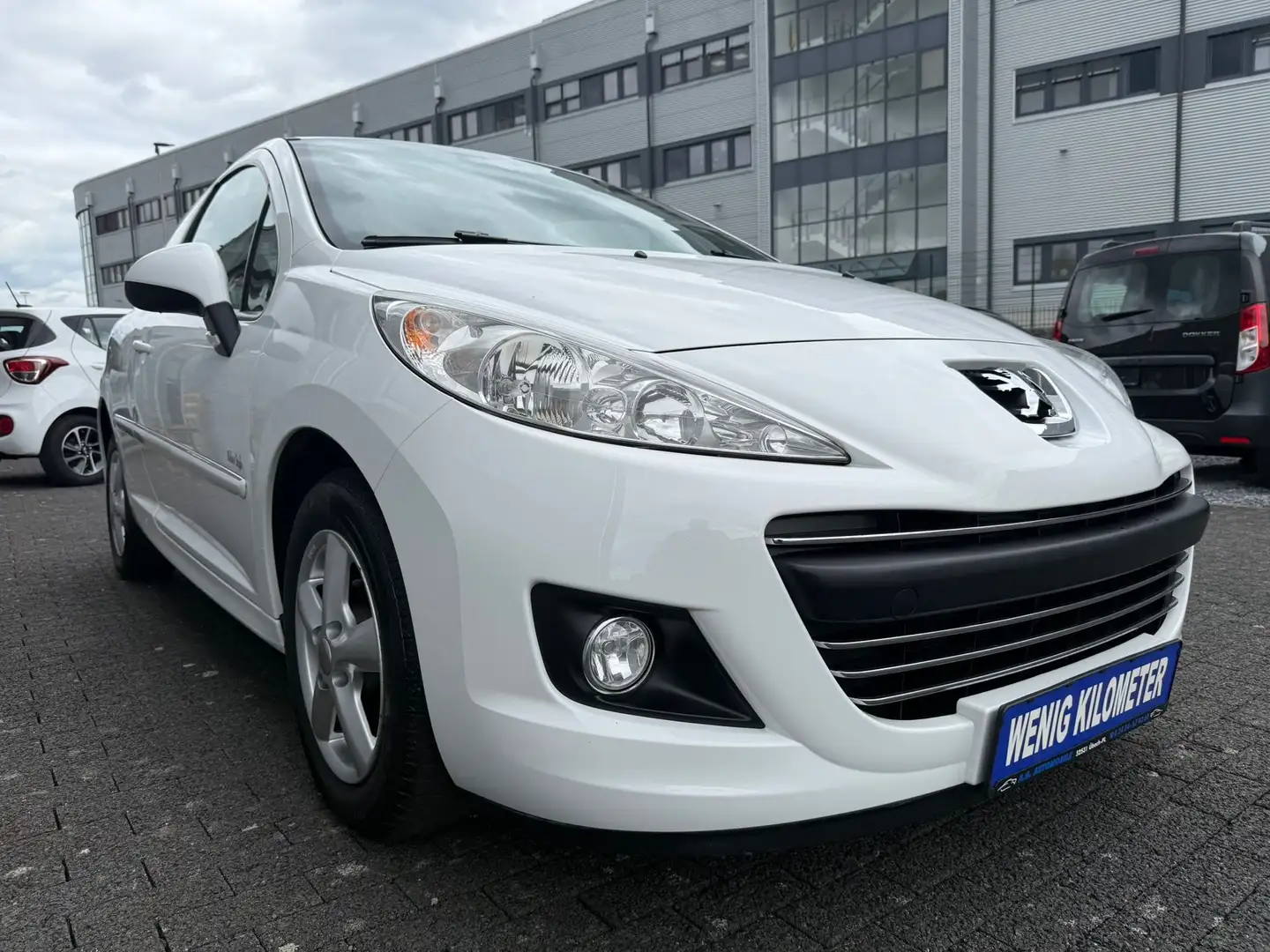 Peugeot 207 Urban Style KLIMA/ALLWETTER/USB mit nur 79000KM!!! Weiß - 2