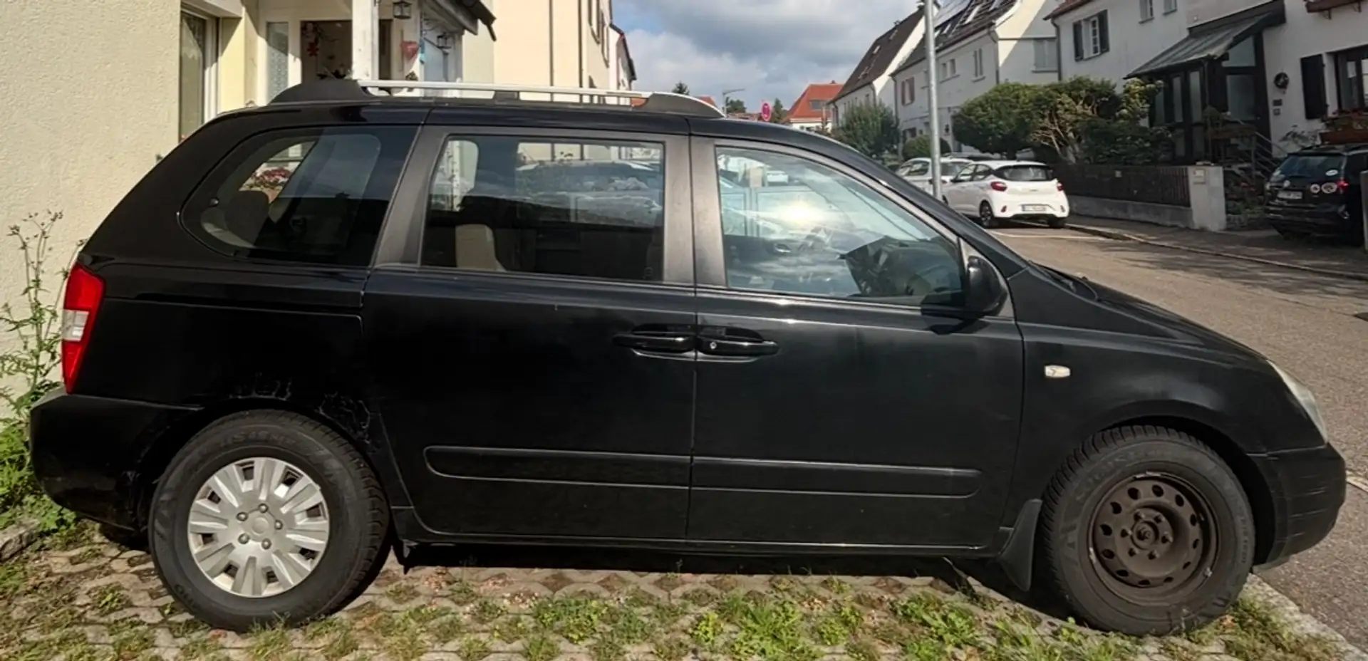 Kia Carnival Carnival 2.9 CRDi EX Schwarz - 2