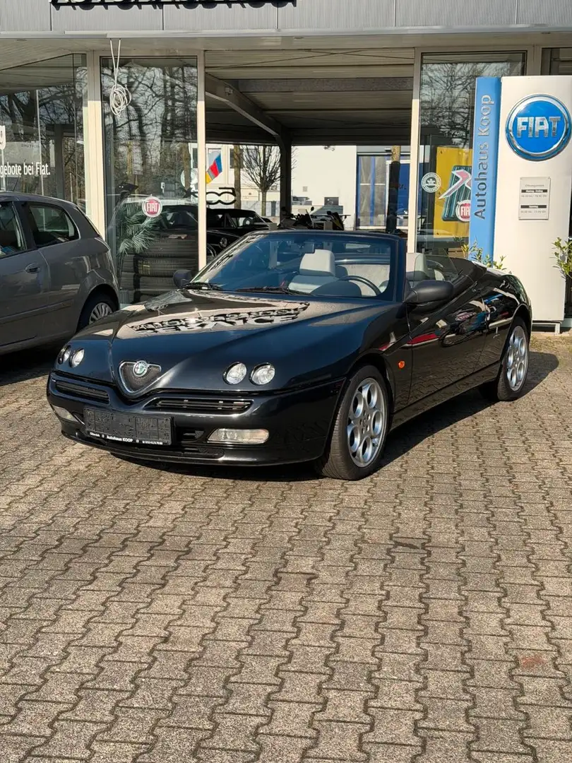 Alfa Romeo Spider 2.0 T.Spark Schwarz - 1