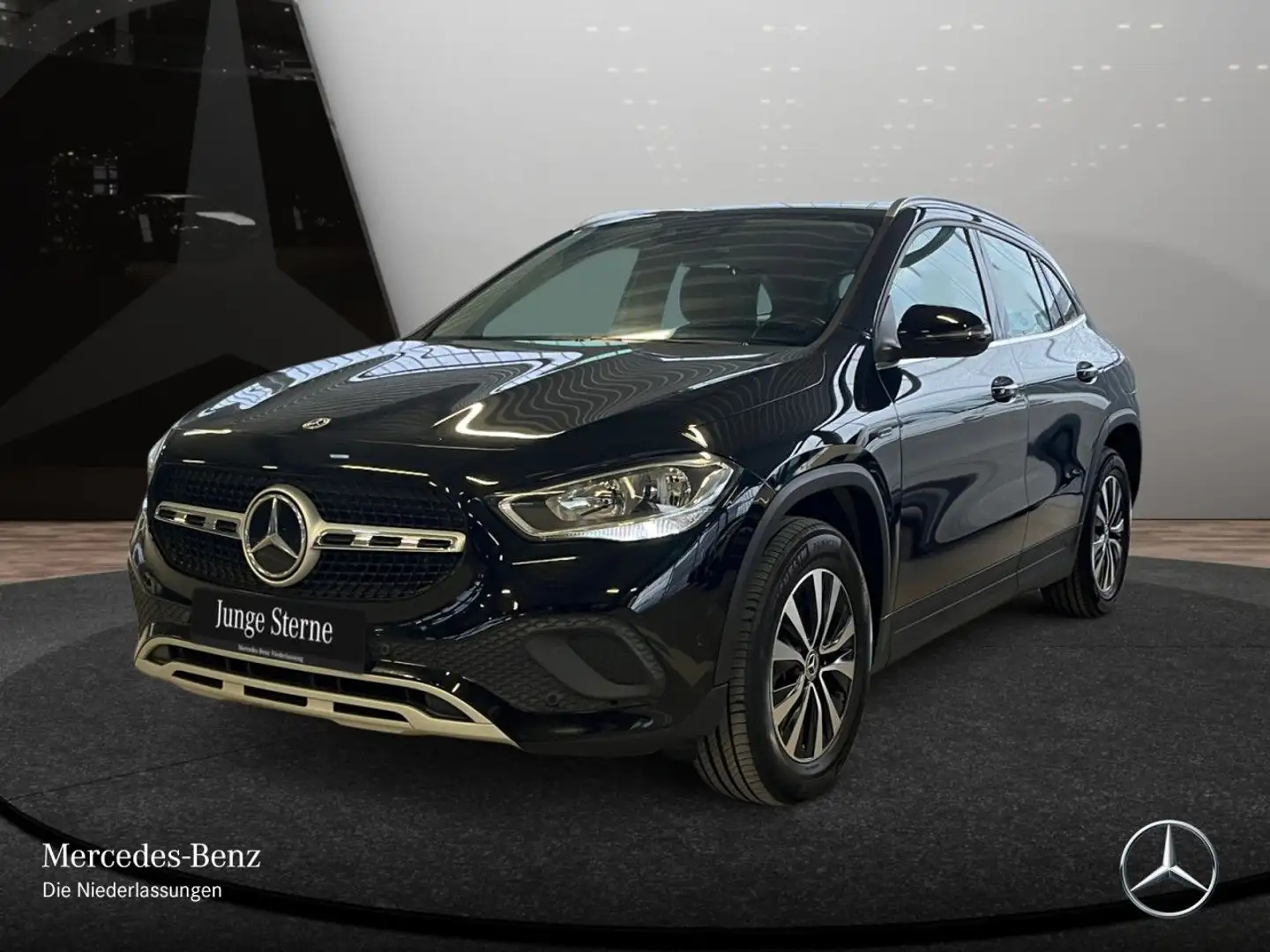 Mercedes-Benz GLA 250 e STYLE+8G Schwarz - 2