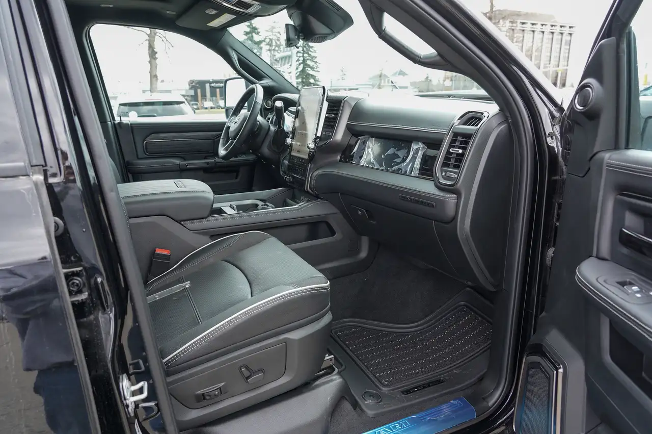 RAM 3500 снимка RAM 3500