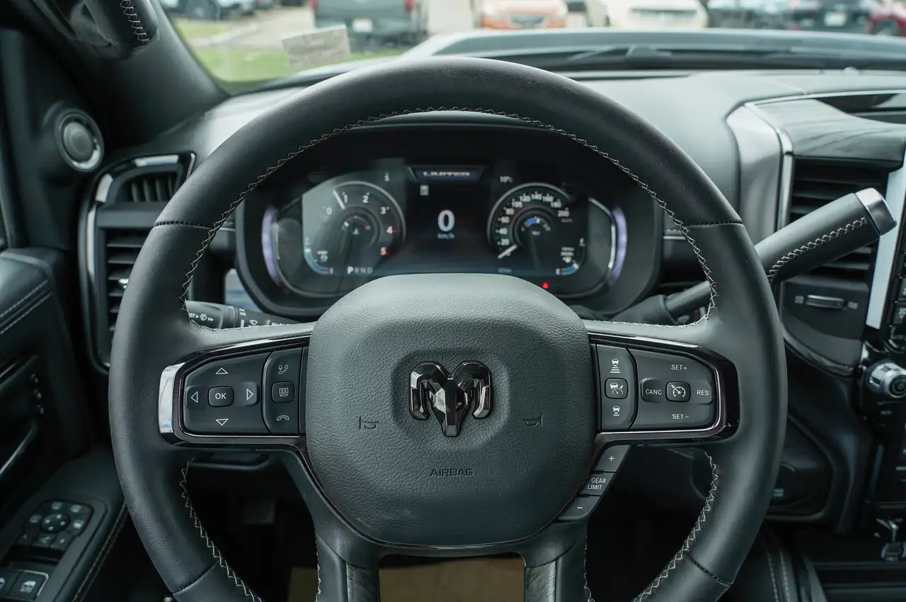 RAM 3500 снимка RAM 3500