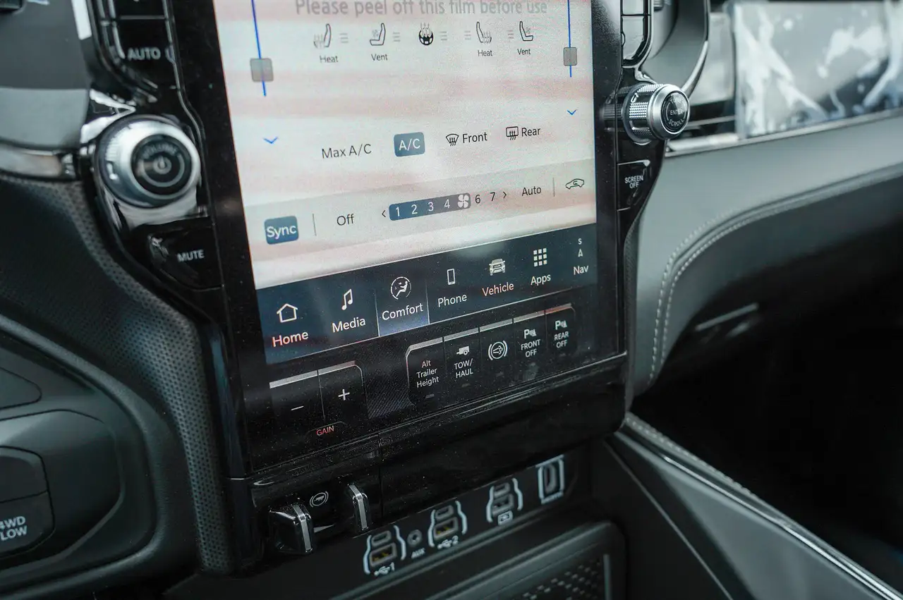 RAM 3500 снимка RAM 3500