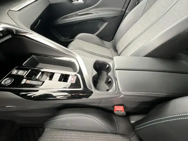 Peugeot 3008 view 14