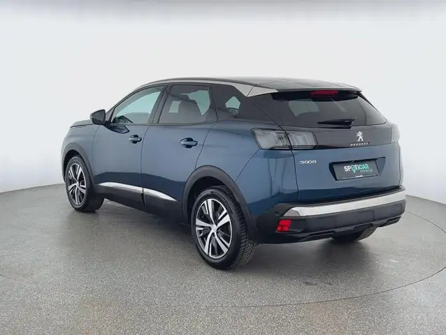Peugeot 3008 view 5