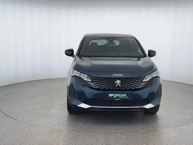 Peugeot 3008 view 2