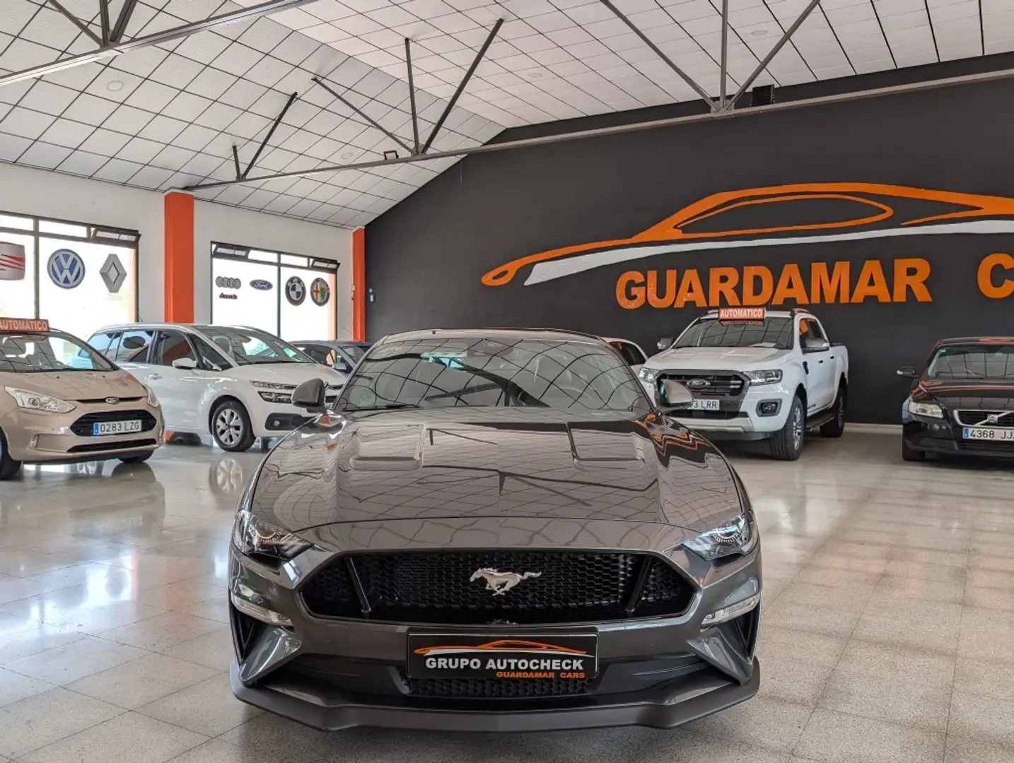 Ford Mustang Fastback 5.0 Ti-VCT GT Aut. Gris - 2